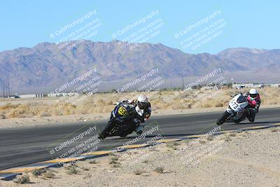 media/Jan-10-2025-CVMA Friday Practice (Fri) [[489e0da257]]/Group 4 and Trackday/Session 2 (Turn 4 Inside)/